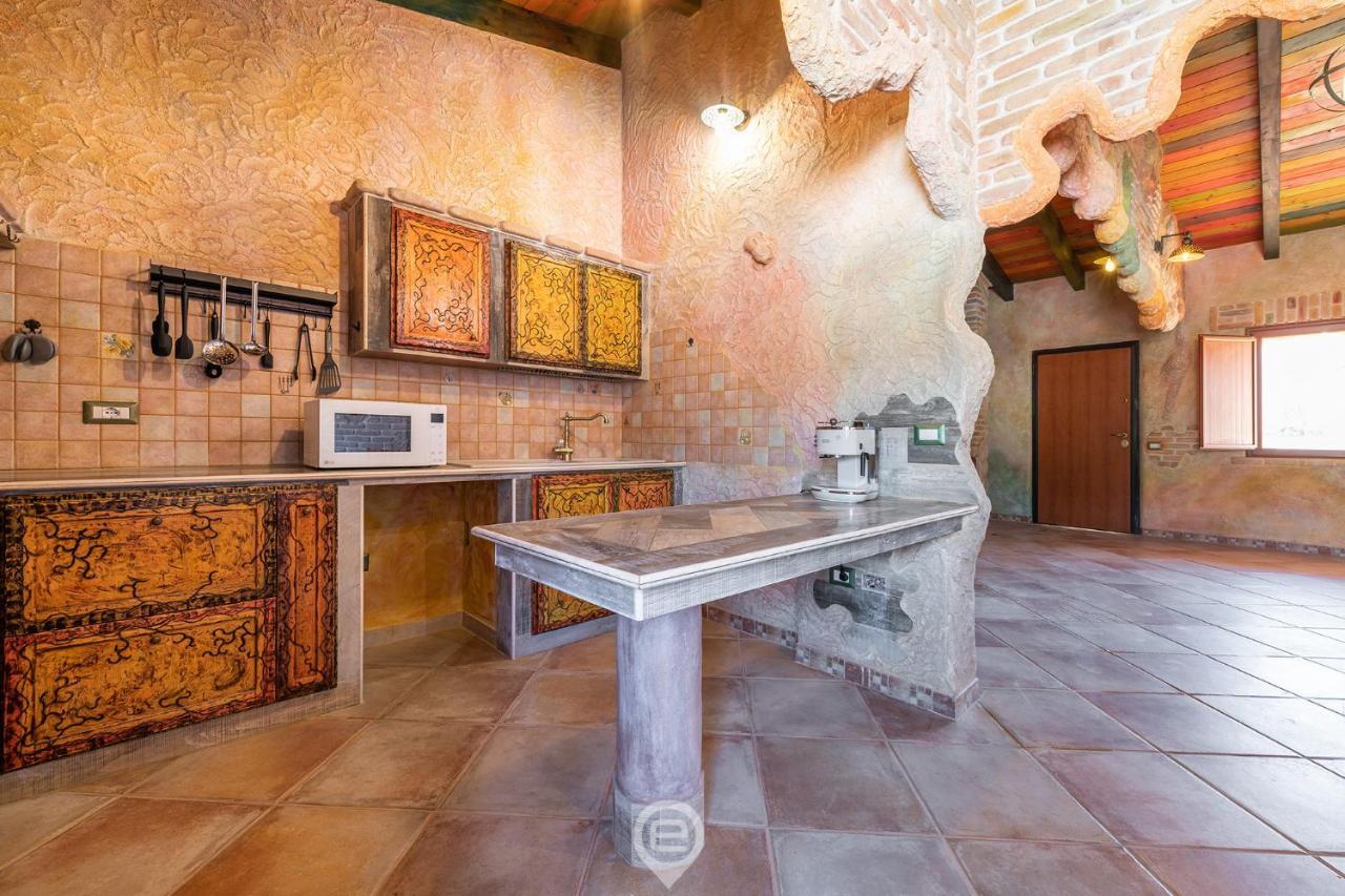 Gaudi Guesthouse Теулада Экстерьер фото