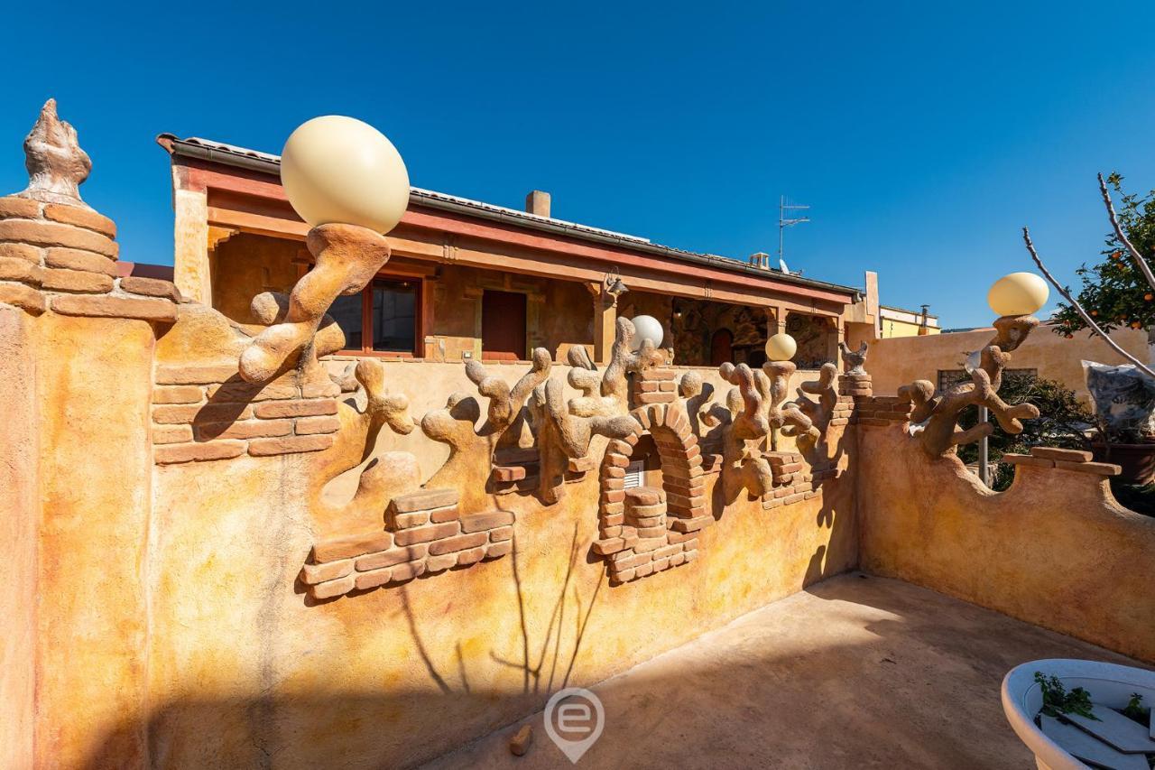Gaudi Guesthouse Теулада Экстерьер фото